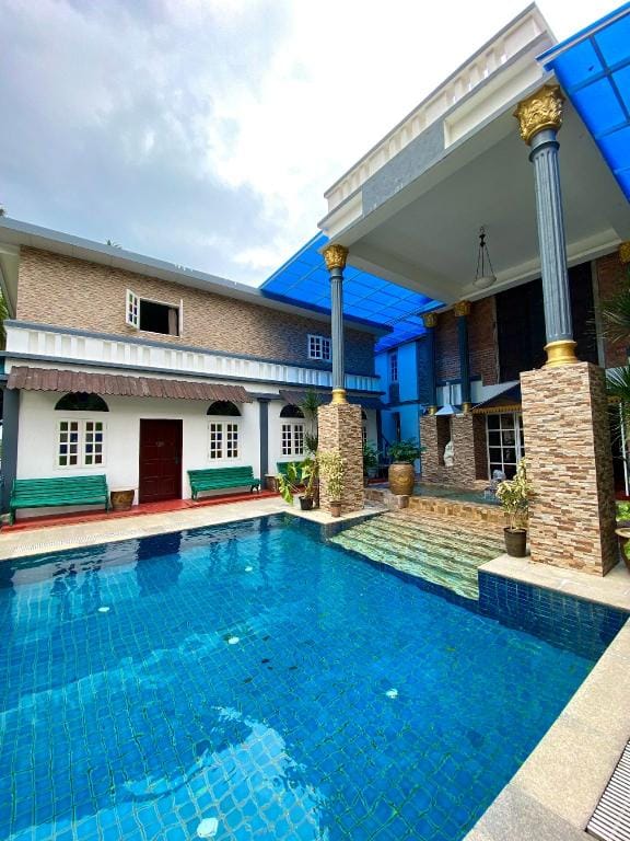 Bayu Bayu Hotel by Soft Loft Hotel in Tanjung Bungah
