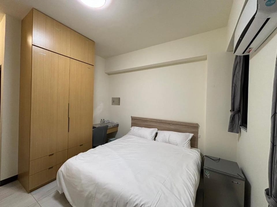 Huangting Homestay Apartment in Kaohsiung
