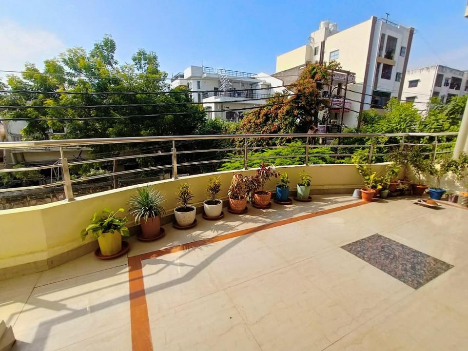 Madhuraj Villa Apartment in Varanasi