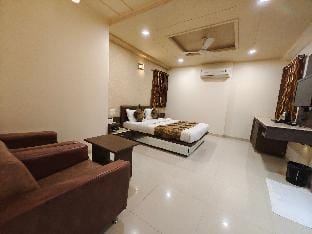 the vraj hotel Apartment in Gujarat