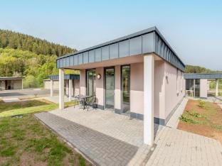Lakeside Bungalow in Hallschlag Vacation rental in Vulkaneifel