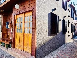 Suehirodori Japanese 末廣通二館日和家宅包棟民宿 Bed and Breakfast in Kaohsiung