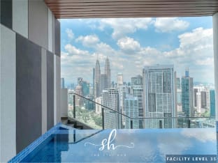 The Luxe KLCC View Sky Pool Apartment in Federal Territory of Kuala Lumpur