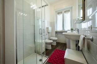 Surrealist reverie in Verona | self check-in Apartment in Verona