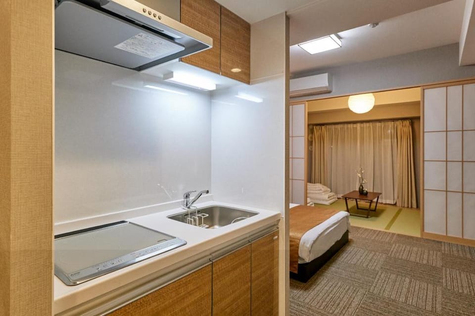 14m Walk to Dotonbori | USJ 30m | KIX 1h | Max 6 (XS06) Apartment in Osaka