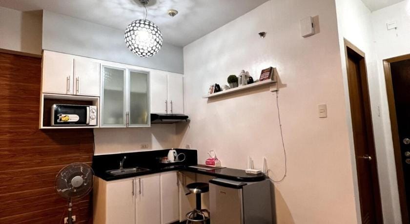 Vista Ermano Mckinley Taguig BGC Staycation Apartment in Makati
