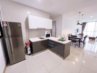 [PROMO]Connected train 3 Bedrooms - Above Mall 25 Apartment in Petaling Jaya