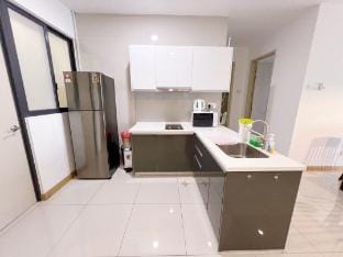 [PROMO]Connected train 3 Bedrooms - Above Mall 25 Apartment in Petaling Jaya