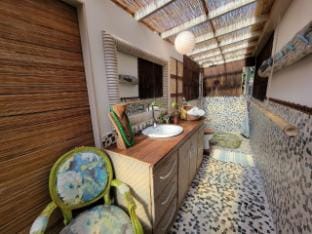 Loft Vanille avec piscine partagée Vacation rental in Moorea-Maiao