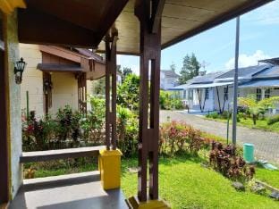 Villa minimalis nyaman beraih rapih Villa in West Java