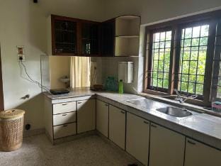Mango Tree Villa Deluxe Queen Room Vacation rental in Kochi
