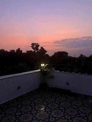 Secret Stay (Rooftop apartment in North Delhi) Apartment in Delhi