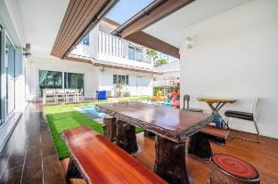Family pool villa in Pattaya Villa in Chon Buri Changwat