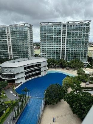 Saint-Tropez Azure Staycation Apartment in Paranaque