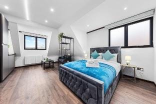Luxury Spacious 2 person Suite in North London Apartment in London Borough of Camden
