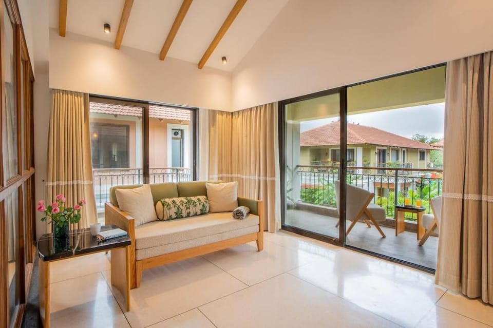 ELIVAAS 4 BHK with Pvt pool - Villa Shai Vacation rental in Goa, India