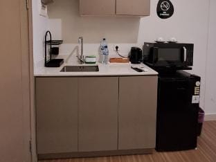 Comfort and Luxury Private Room at Gold Coast PIK Apartment in Jakarta