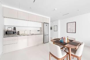 Silkhaus 1BDR with Private Beach | Marina Vista Apartment in Dubai