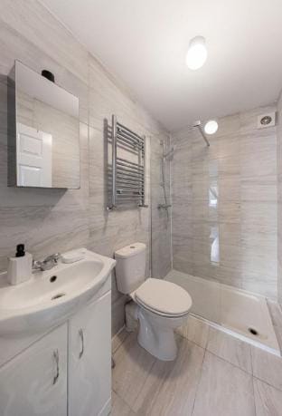 Spacious 2-Bedroom Flat with Self Check-In  Apartment in Wembley