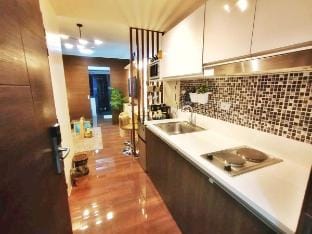 Luca's Cove @Air Residences near Trident+Netflix Apartment in Makati
