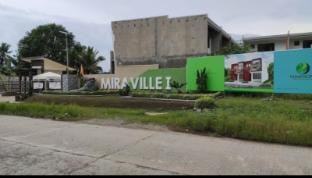 Newly Designed Modern Townhouse Minutes to SM Mall Apartment in Caraga