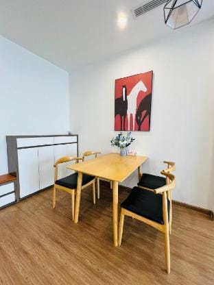 1 Bed/ City View/ Tower S3/ 38FL/ Vinhomes SkyLake Vacation rental in Laos