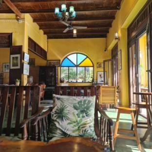 Sittisang Heritage House 1920 Apartment in Thailand