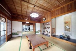 Kuminoyado Gettou(琉美の宿 月桃）300m²一棟貸し！15名までご利用可能！ Vacation rental in Okinawa Prefecture