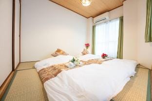 DC401 Namba Minami Daikoku Vacation rental in Osaka