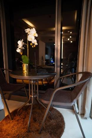Aeon tower Lavish Condo near Abreeza Mall Vacation rental in Davao City