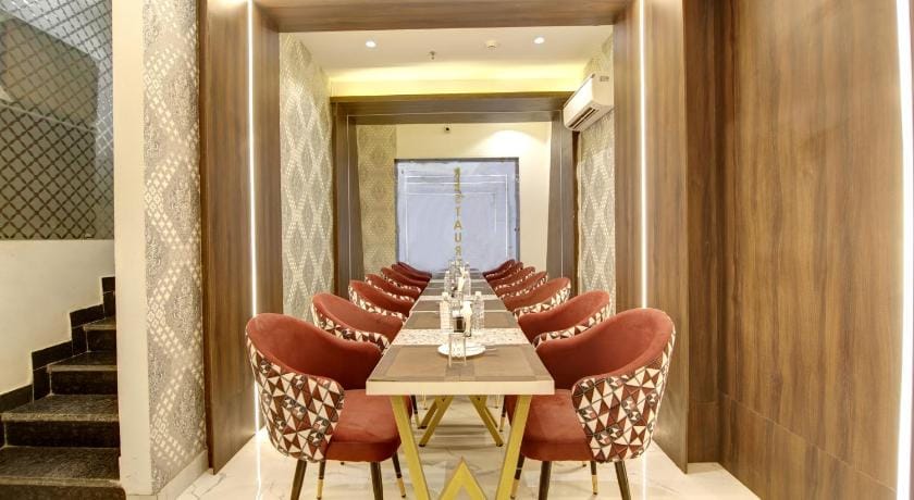 Smart Signature Hotel Delhi Airport Hotel in New Delhi