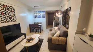 Casa De Sequoia  @ Las Pinas City near PH Airports Apartment in Las Pinas