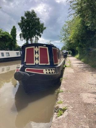 Modern Stylish Narrowboat Vacation rental in England