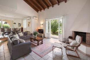 Villa Gasco With Pool Villa in Lake Garda