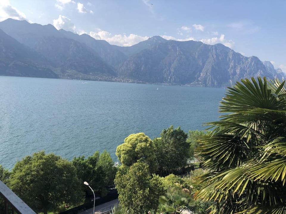 Apartment Windows On The Lake Hotel in Malcesine