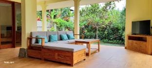 Villa dengan keindahan taman dan tenang Villa in Abiansemal
