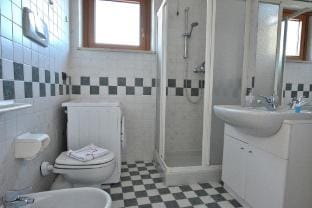Casa Montegolo With Pool And Lake View Apartment in Lake Garda