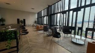 #12Georgetown Luxury Suite with Rooftop Pool Apartment in George Town
