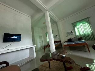 BGS 1 huge room Vacation rental in Central Visayas