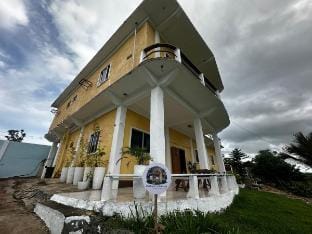 BGS 1 huge room Vacation rental in Central Visayas