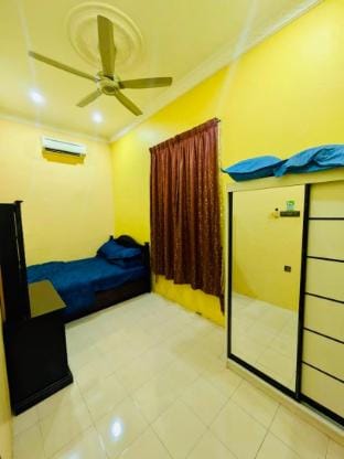 Homestay untuk sekeluarga Vacation rental in Perak