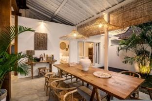 Villa Cyma by Alfred in Bali - New! Peaceful 5 BR Villa in the heart of Seminyak Villa in Kuta