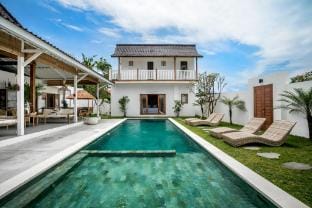 Villa Folie by Alfred in Bali - New! 5Bdr Dream Villa in the heart of Seminyak Villa in Kuta