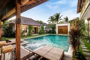 Villa Nabi by Alfred in Bali - ❤ New Family 5BR Villa next to Seminyak Beach Villa in Kuta