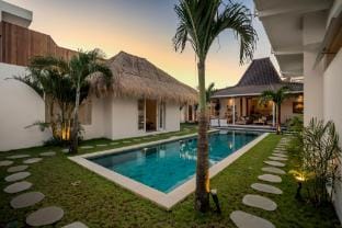 Villa Makena by Alfred in Bali - Stunning Tropical 6BD Villa near the Beach Villa in Kuta