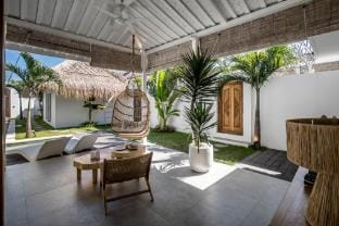 Villa Makena by Alfred in Bali - Stunning Tropical 6BD Villa near the Beach Villa in Kuta