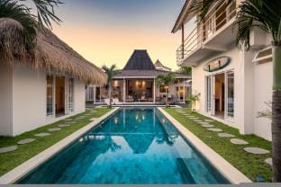 Villa Makena by Alfred in Bali - Stunning Tropical 6BD Villa near the Beach Villa in Kuta