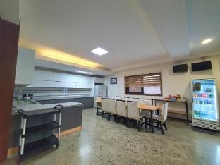 Spacious Villa 5BR (Villa F) Villa in Angeles