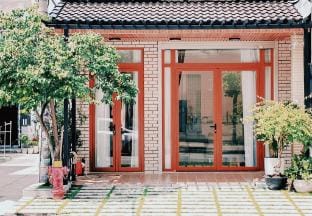 Nhà phố sân vườn + Car Service Vacation rental in Ho Chi Minh City