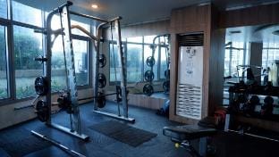 Modern Condo in Quezon City Wifi+Premium Tv apps Vacation rental in Pasig